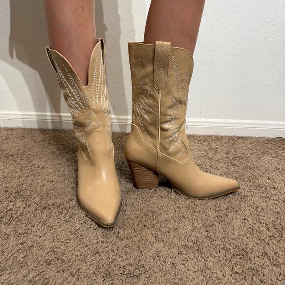 Oasis Society Almond Emersyn Starburst Embroidery Cowboy Boots Sz 10 - Picture 1 of 11